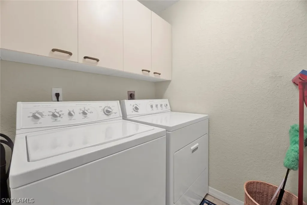 386 Emerald Bay Circle Naples FL 34110