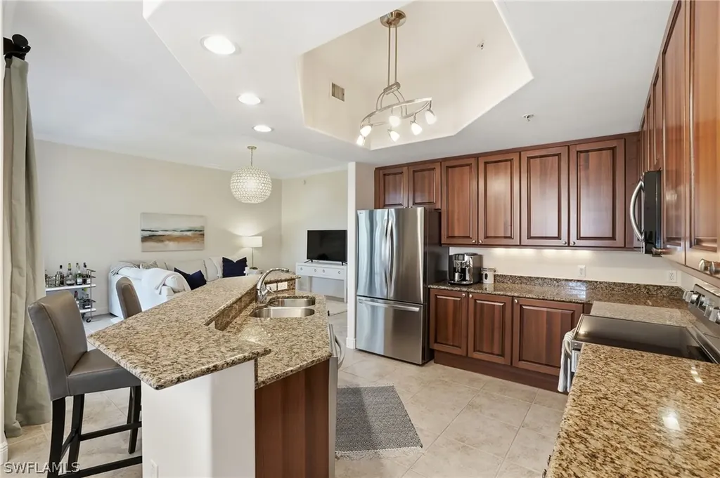 975 Sandpiper Street Naples FL 34102