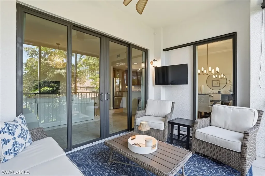 975 Sandpiper Street Naples FL 34102