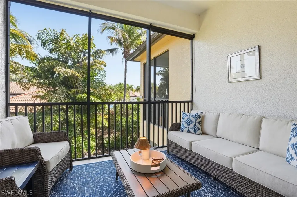 975 Sandpiper Street Naples FL 34102