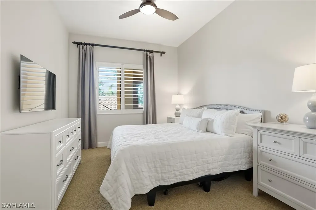 975 Sandpiper Street Naples FL 34102