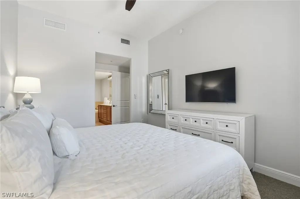 975 Sandpiper Street Naples FL 34102