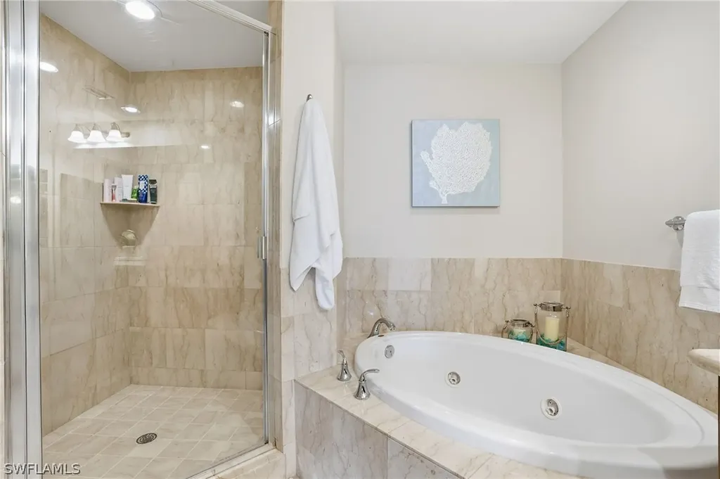 975 Sandpiper Street Naples FL 34102