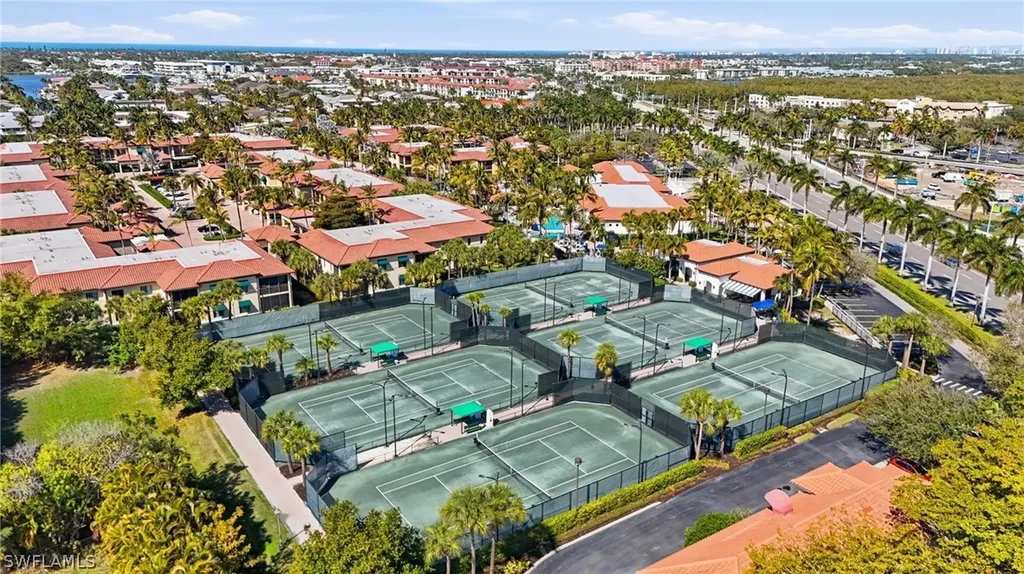 975 Sandpiper Street Naples FL 34102