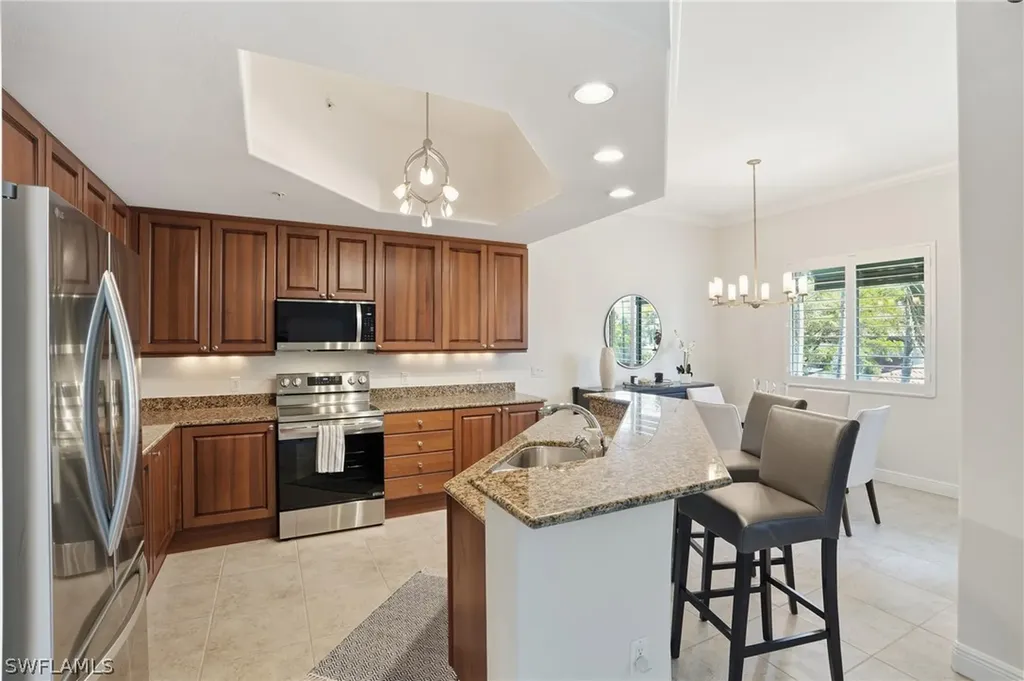 975 Sandpiper Street Naples FL 34102