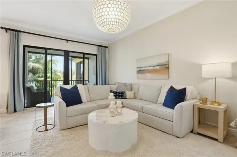 975 Sandpiper Street Naples FL 34102