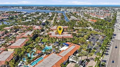 975 Sandpiper Street Naples FL 34102