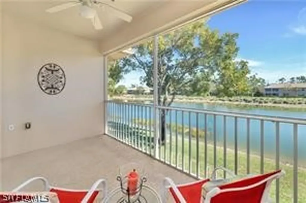 Naples FL, 3993 Bishopwood Court E, Unit 9-204