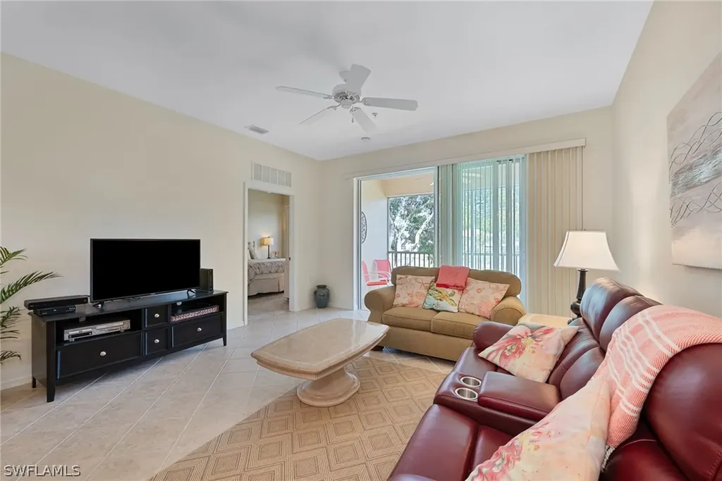 3993 Bishopwood Court E Naples FL 34114