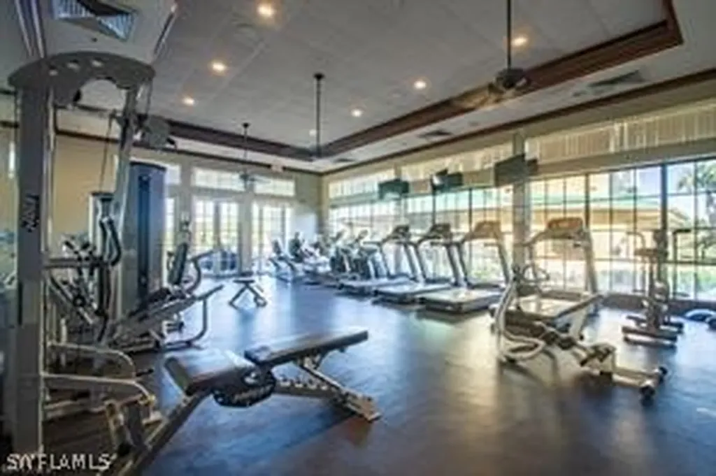 3993 Bishopwood Court E Naples FL 34114