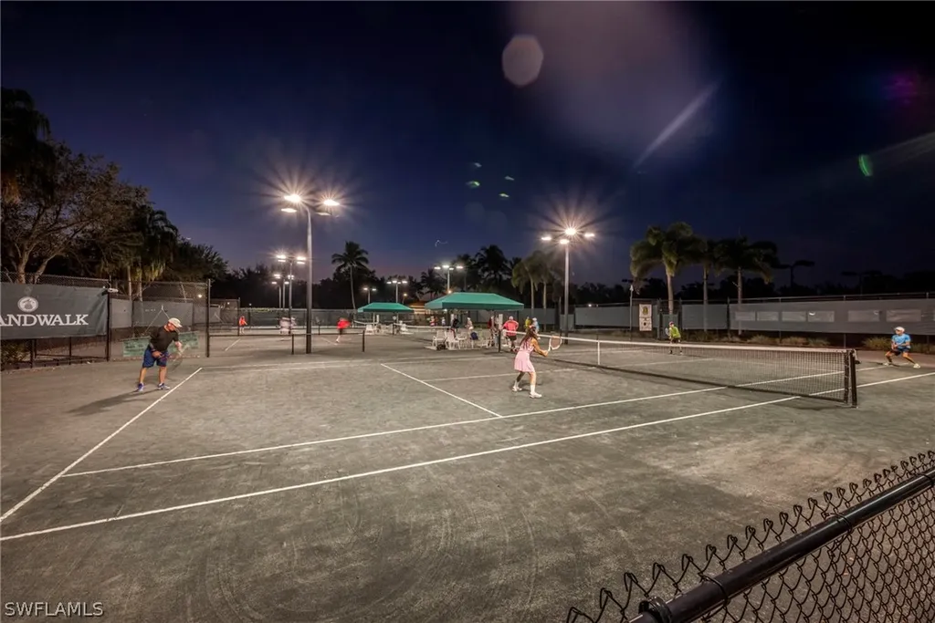 3993 Bishopwood Court E Naples FL 34114