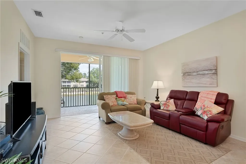 3993 Bishopwood Court E Naples FL 34114
