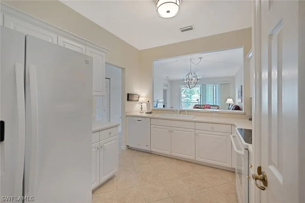 3993 Bishopwood Court E Naples FL 34114