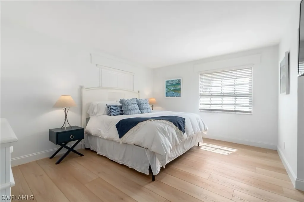1222 Gordon Drive Naples FL 34102