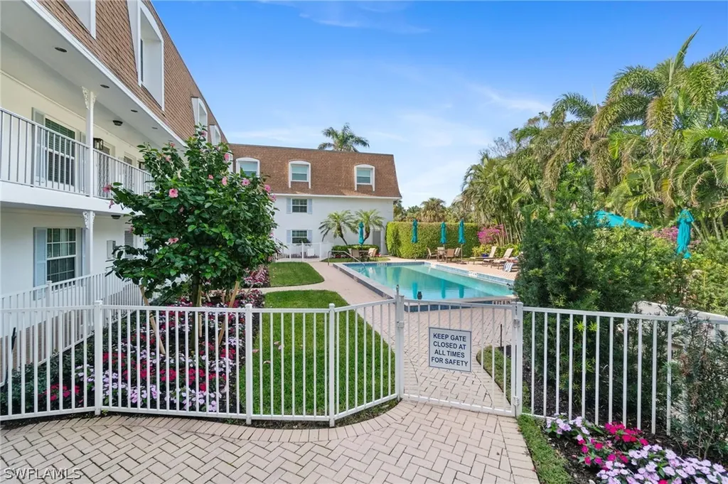 1222 Gordon Drive Naples FL 34102