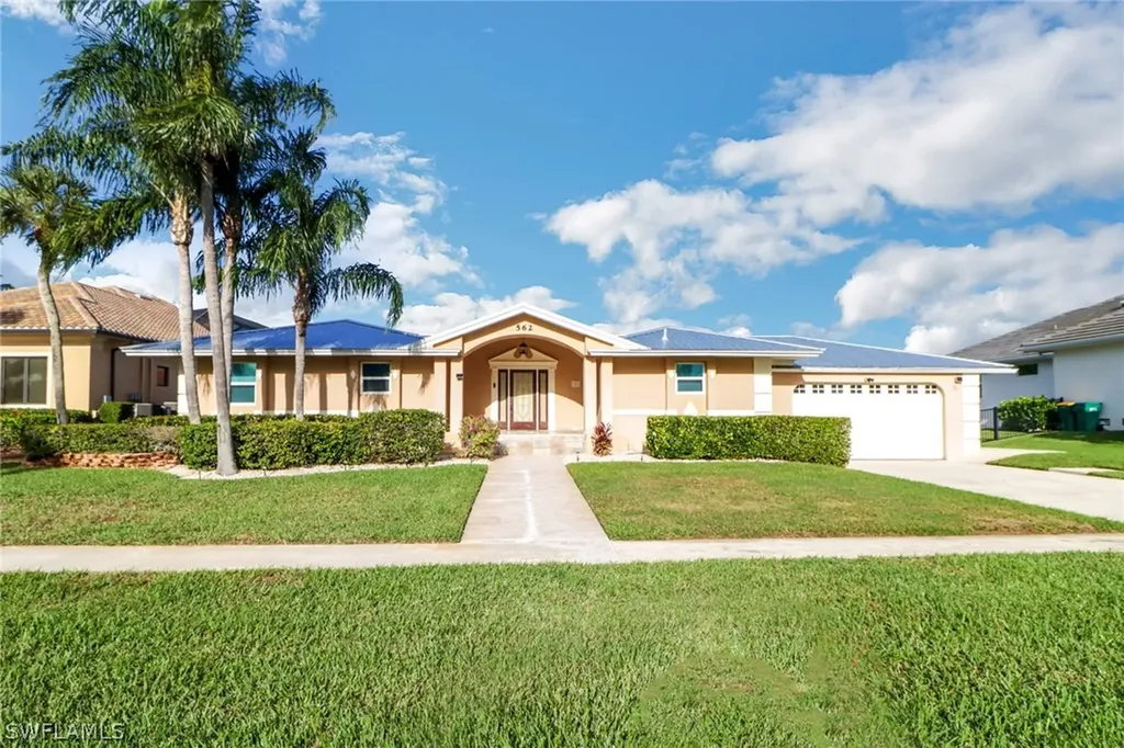 562 Goldcoast Court Marco Island FL 34145