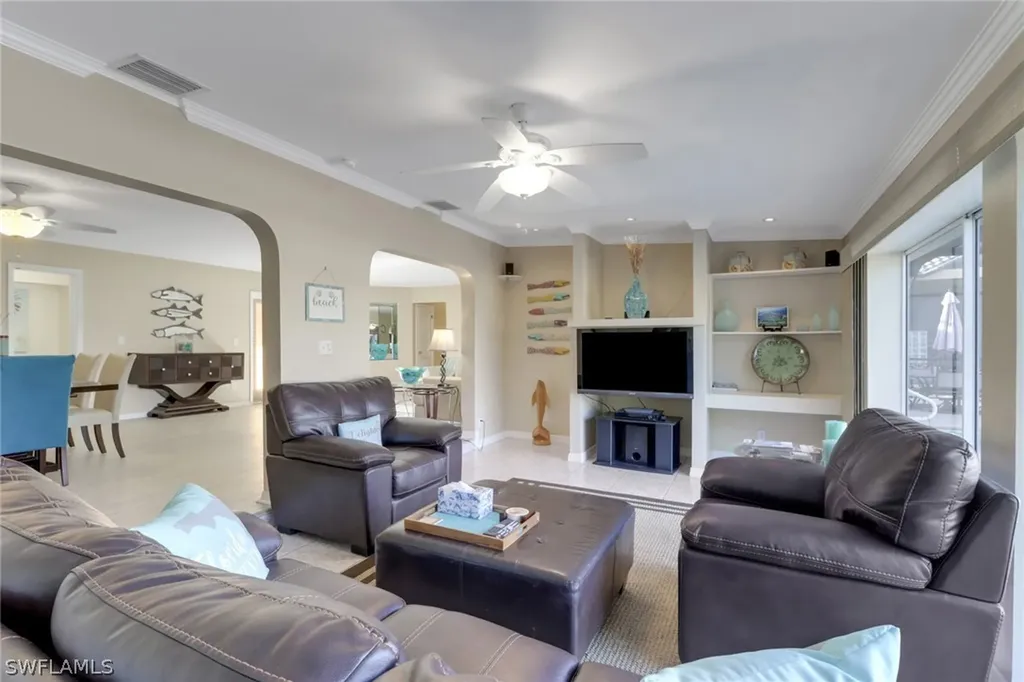 562 Goldcoast Court Marco Island FL 34145