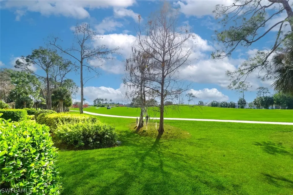 7300 Saint Ives Way Naples FL 34104