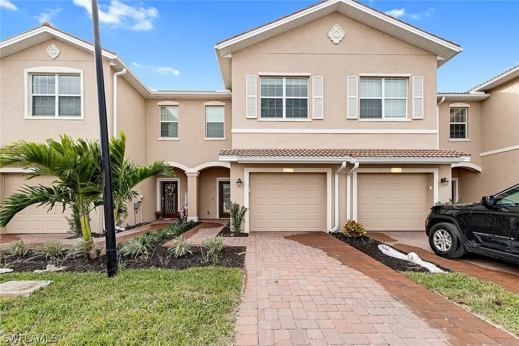 2827 Blossom Way Naples FL 34120
