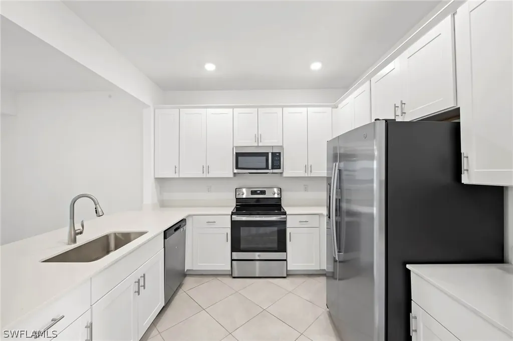 2827 Blossom Way Naples FL 34120
