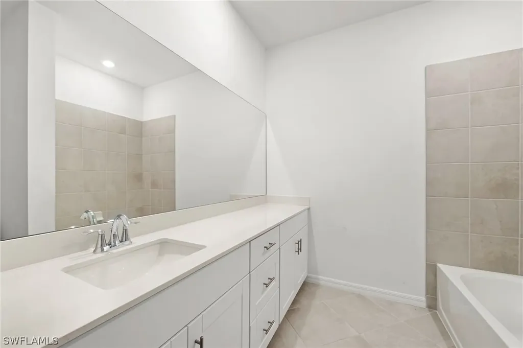 2827 Blossom Way Naples FL 34120