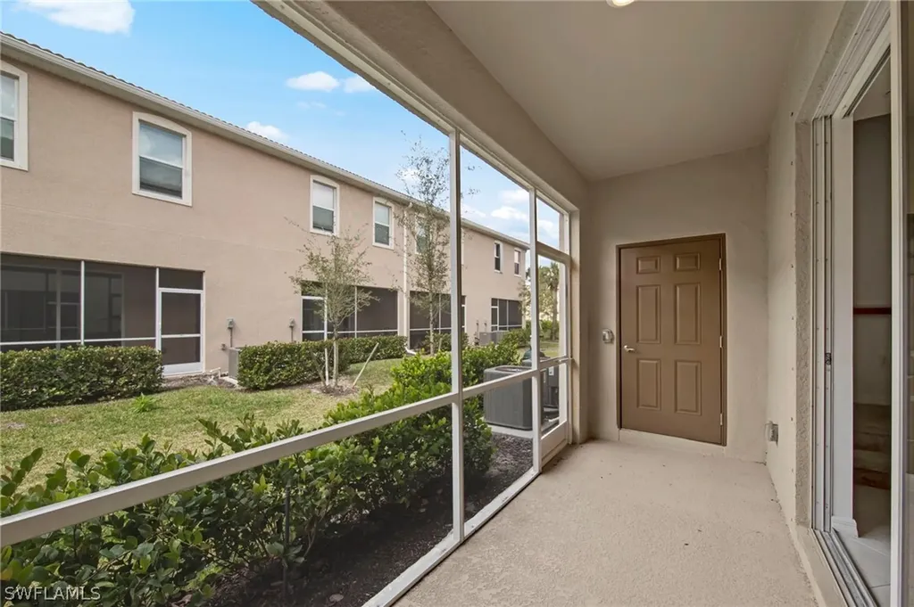 2827 Blossom Way Naples FL 34120