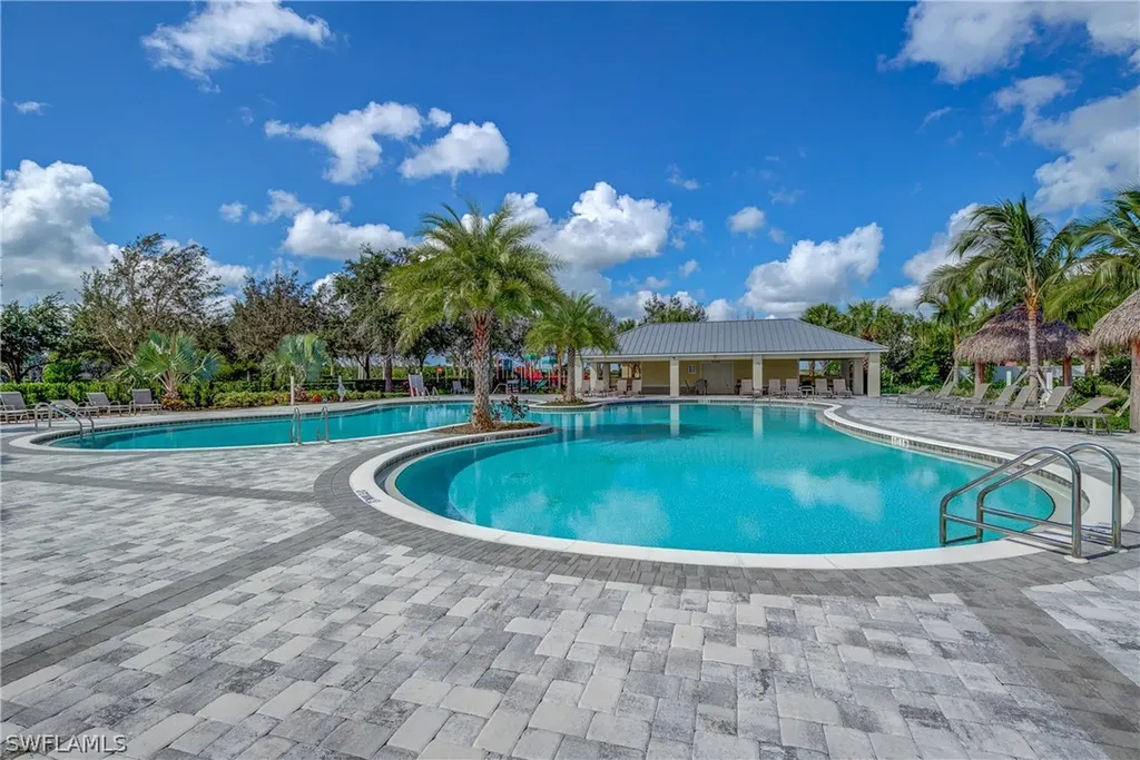 2827 Blossom Way Naples FL 34120