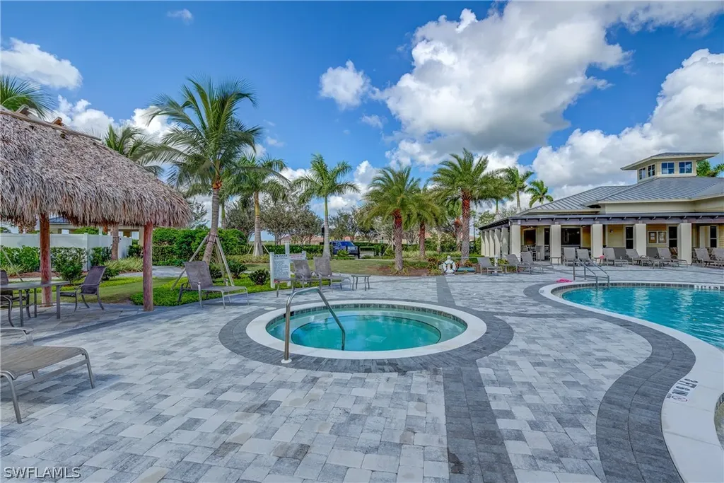 2827 Blossom Way Naples FL 34120