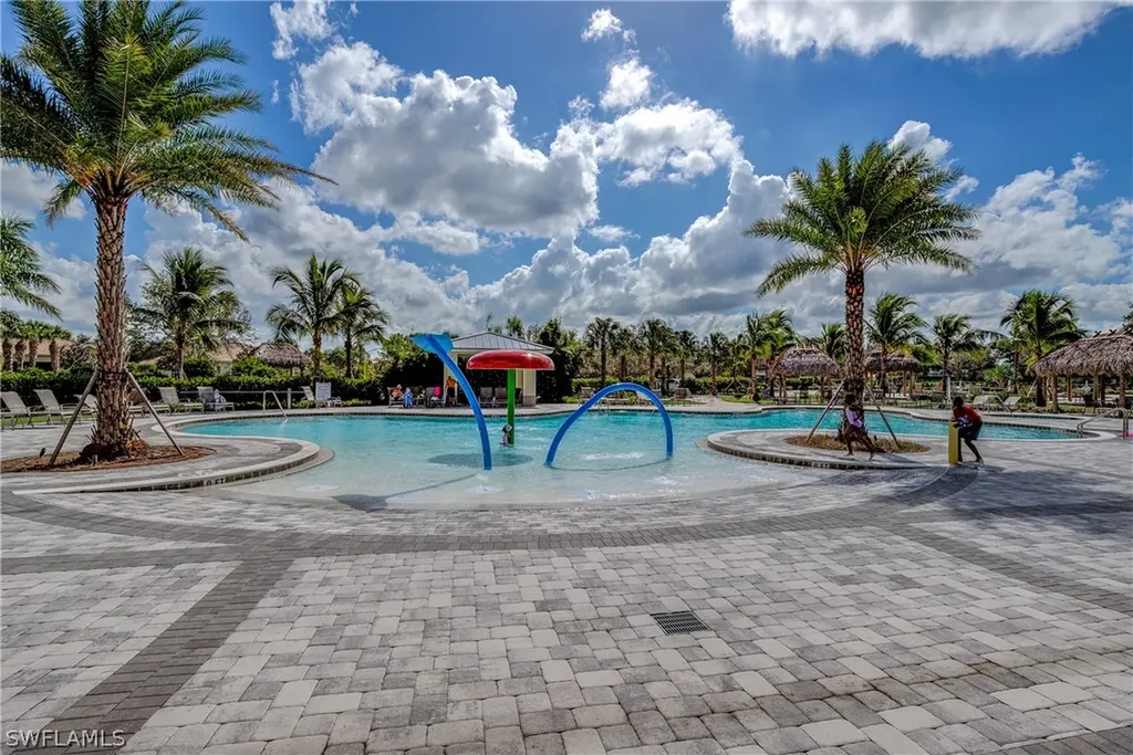 2827 Blossom Way Naples FL 34120