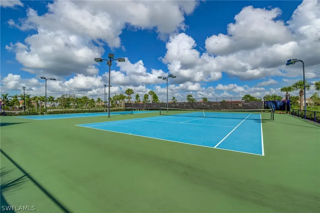 2827 Blossom Way Naples FL 34120
