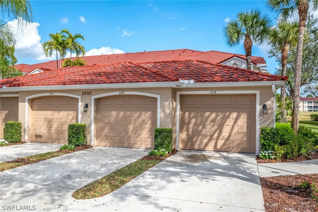 2880 Cypress Trace Circle Naples FL 34119