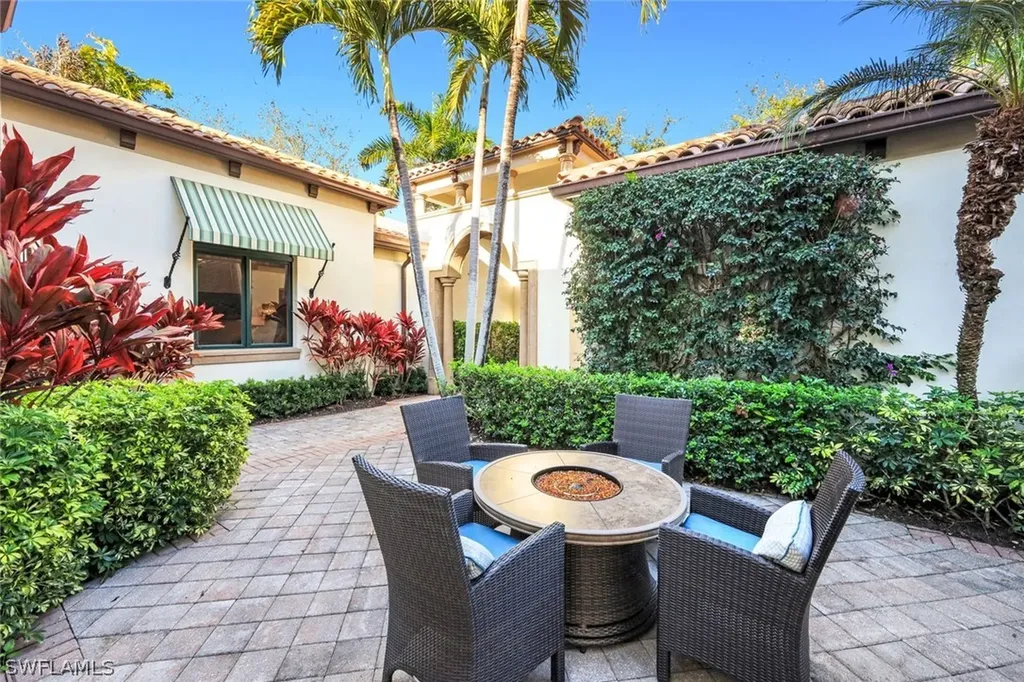 1561 Marsh Wren Lane Naples FL 34105
