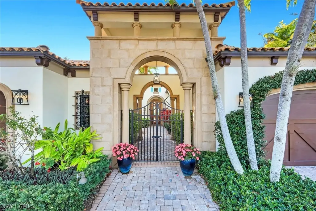 1561 Marsh Wren Lane Naples FL 34105