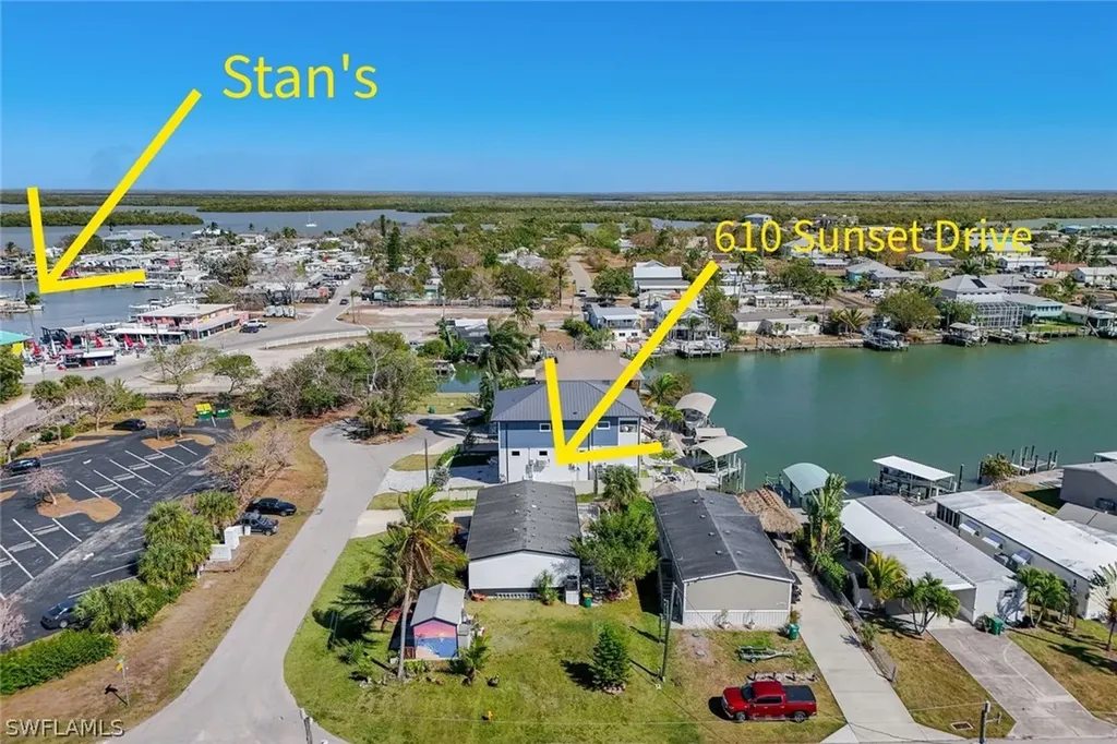 610 Sunset Drive Goodland FL 34140