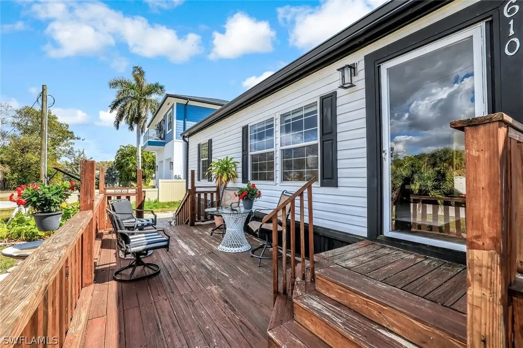 610 Sunset Drive Goodland FL 34140