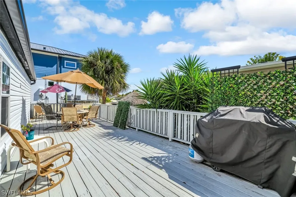 610 Sunset Drive Goodland FL 34140