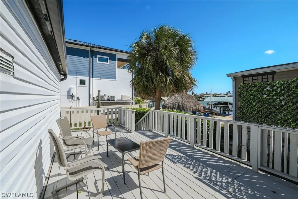 610 Sunset Drive Goodland FL 34140