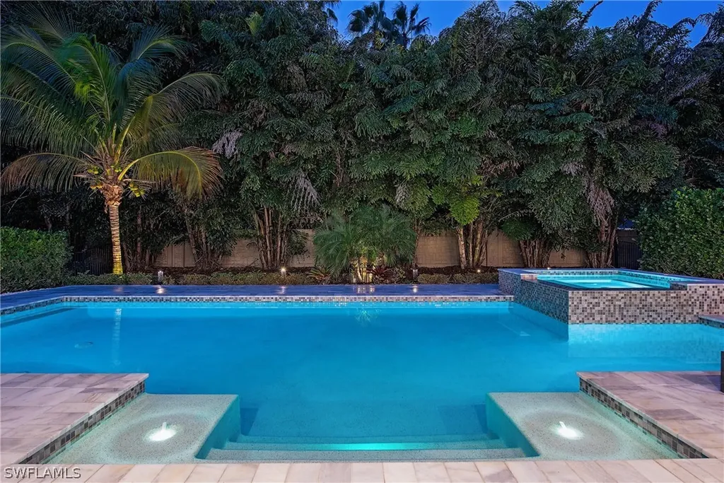 6830 Mangrove Avenue Naples FL 34109