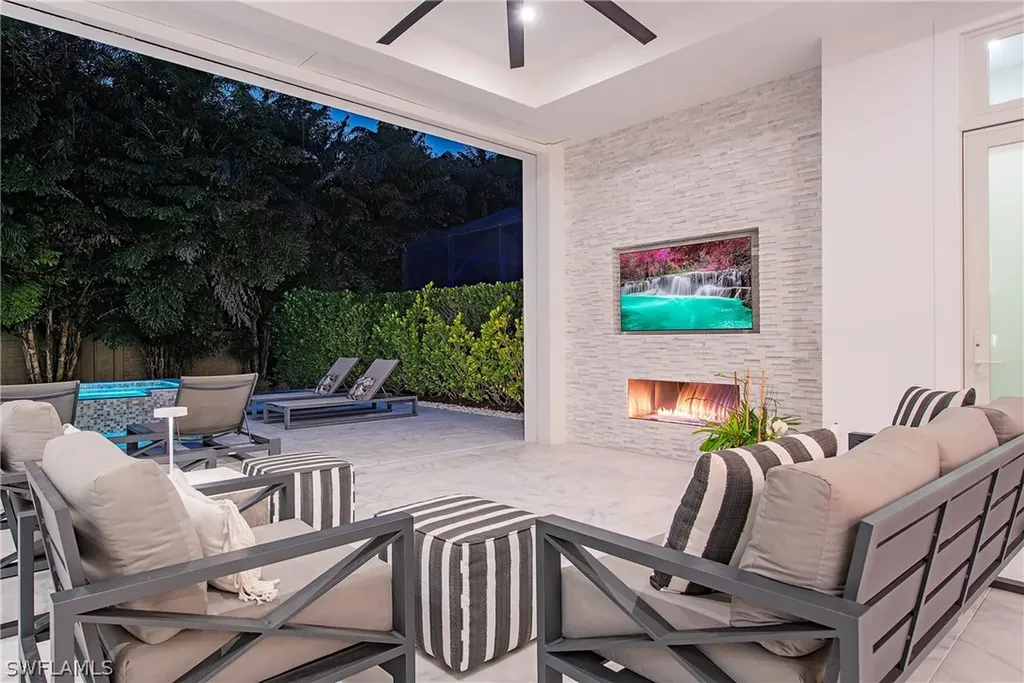 6830 Mangrove Avenue Naples FL 34109