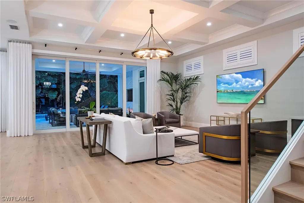 6830 Mangrove Avenue Naples FL 34109