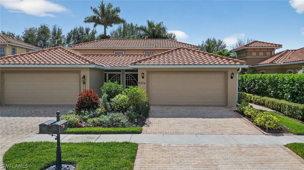 Naples FL, 8534 Chase Preserve Drive