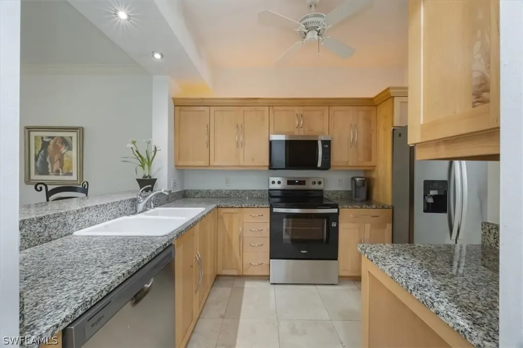 410 Bayfront Place Naples FL 34102