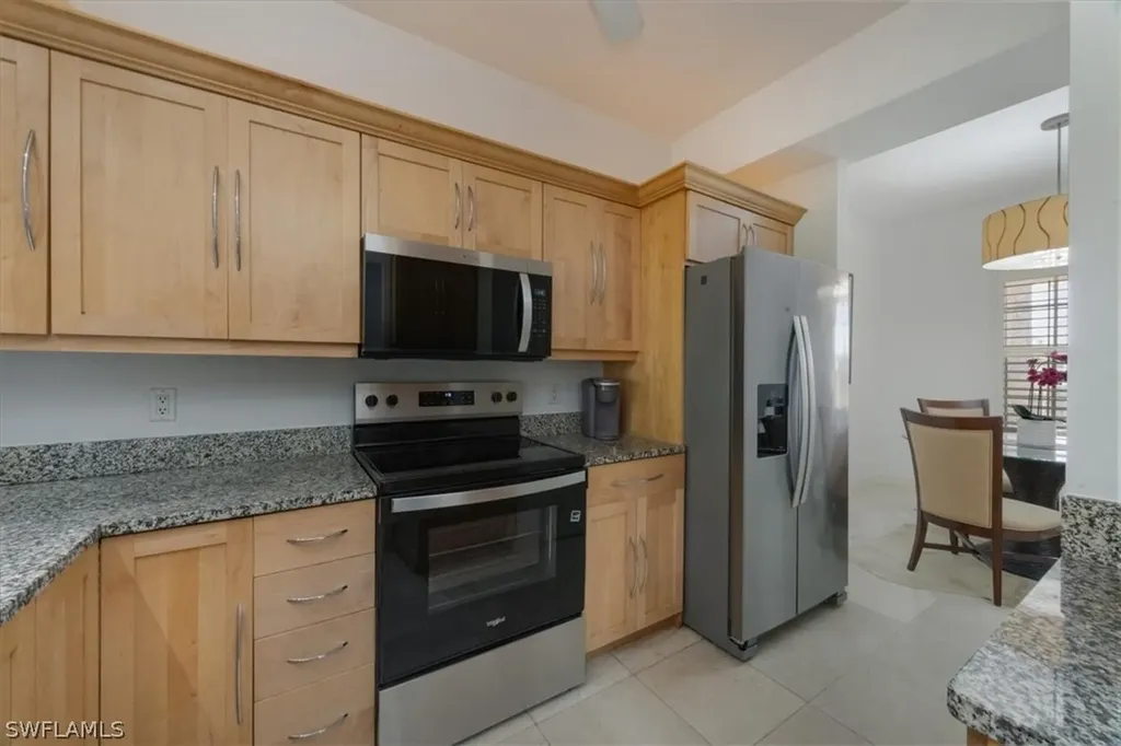 410 Bayfront Place Naples FL 34102