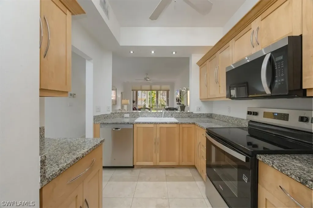 410 Bayfront Place Naples FL 34102