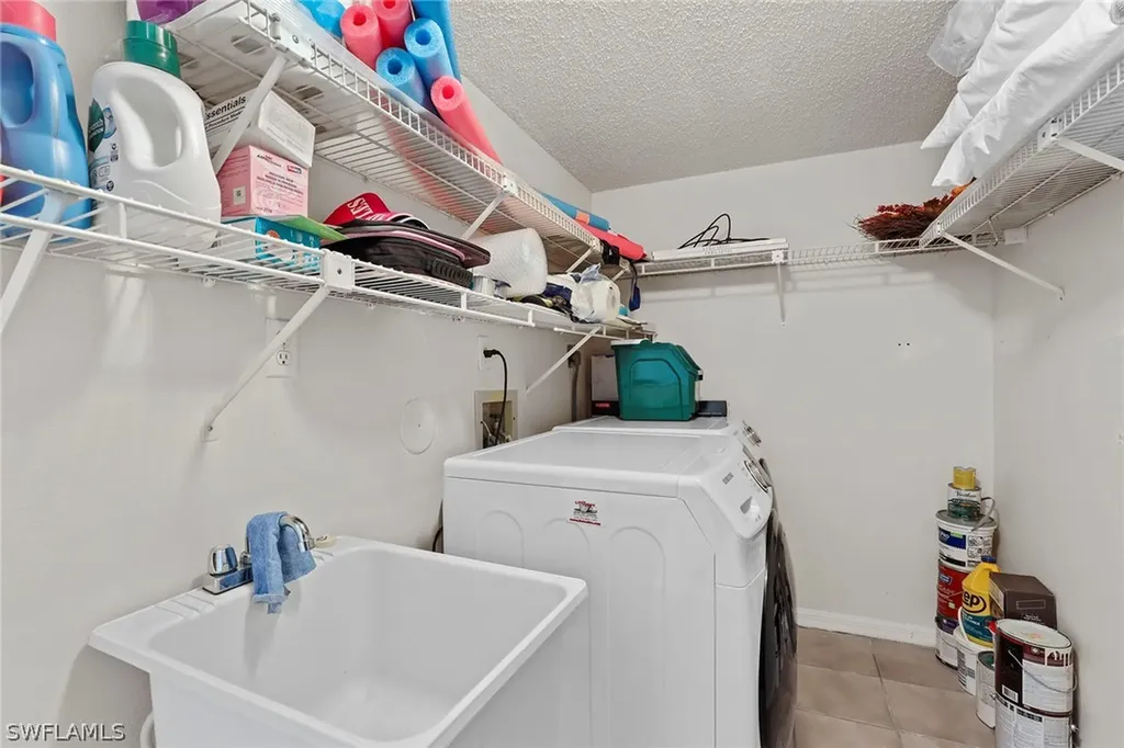 605 Squire Circle Naples FL 34104