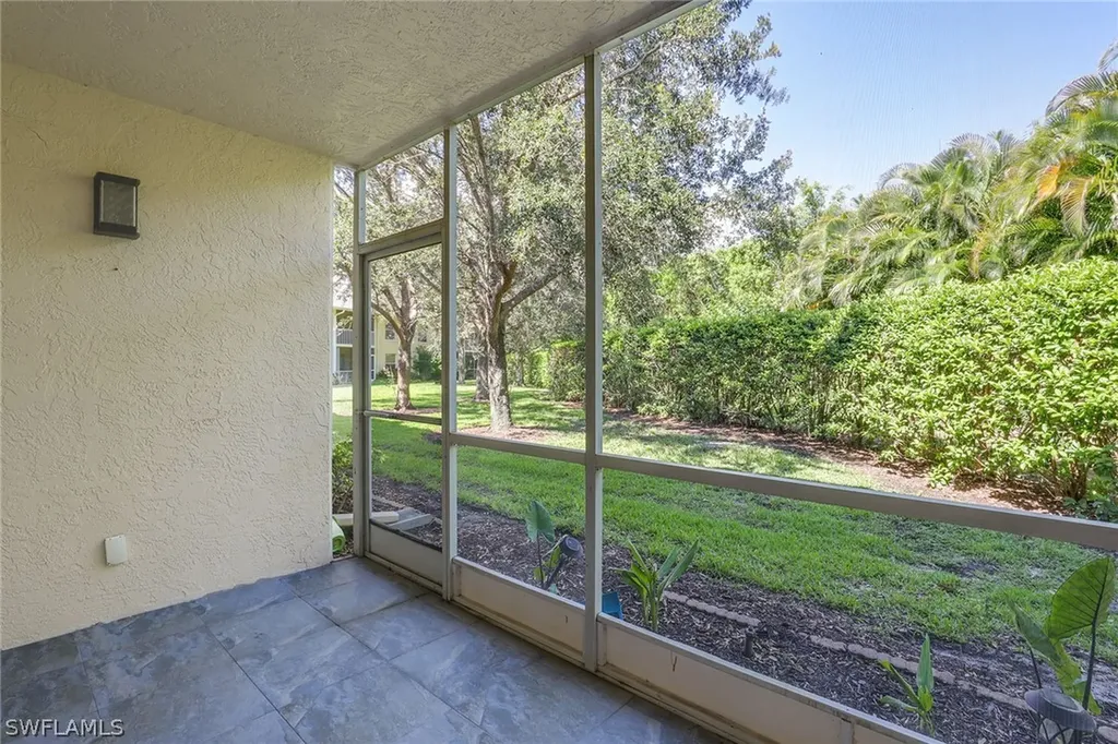 605 Squire Circle Naples FL 34104