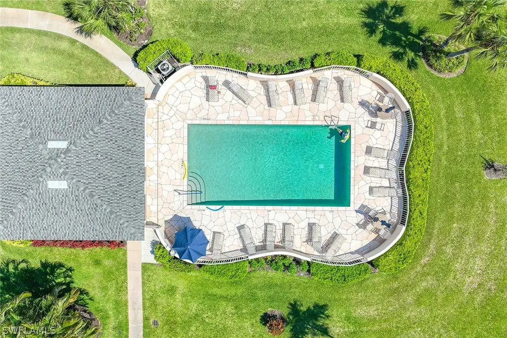 605 Squire Circle Naples FL 34104