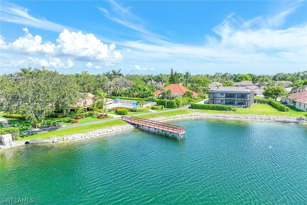 605 Squire Circle Naples FL 34104
