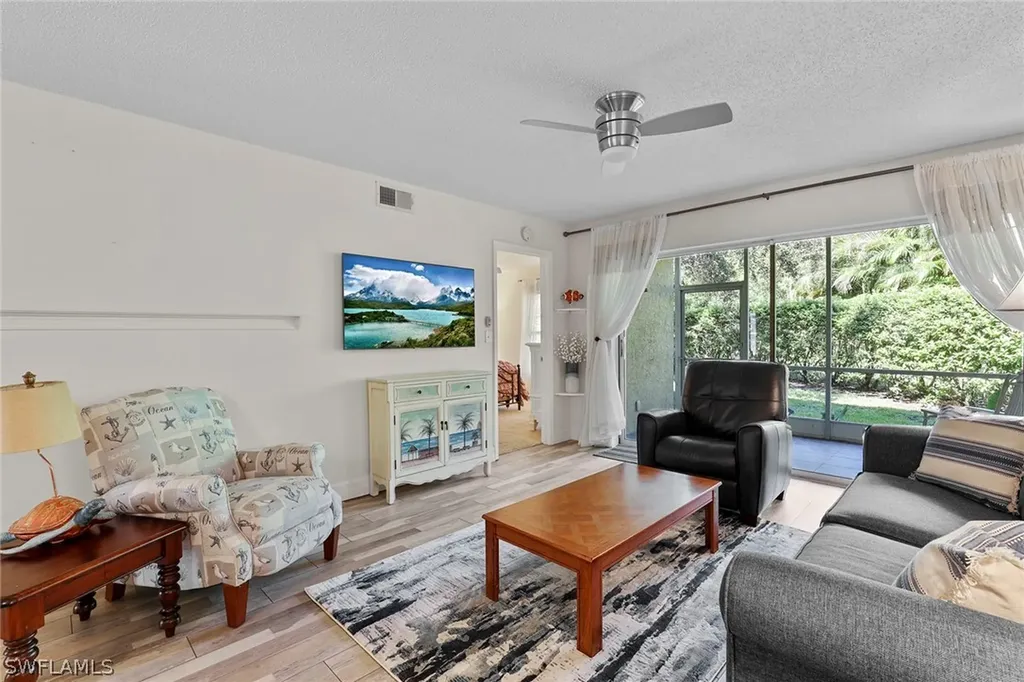 605 Squire Circle Naples FL 34104