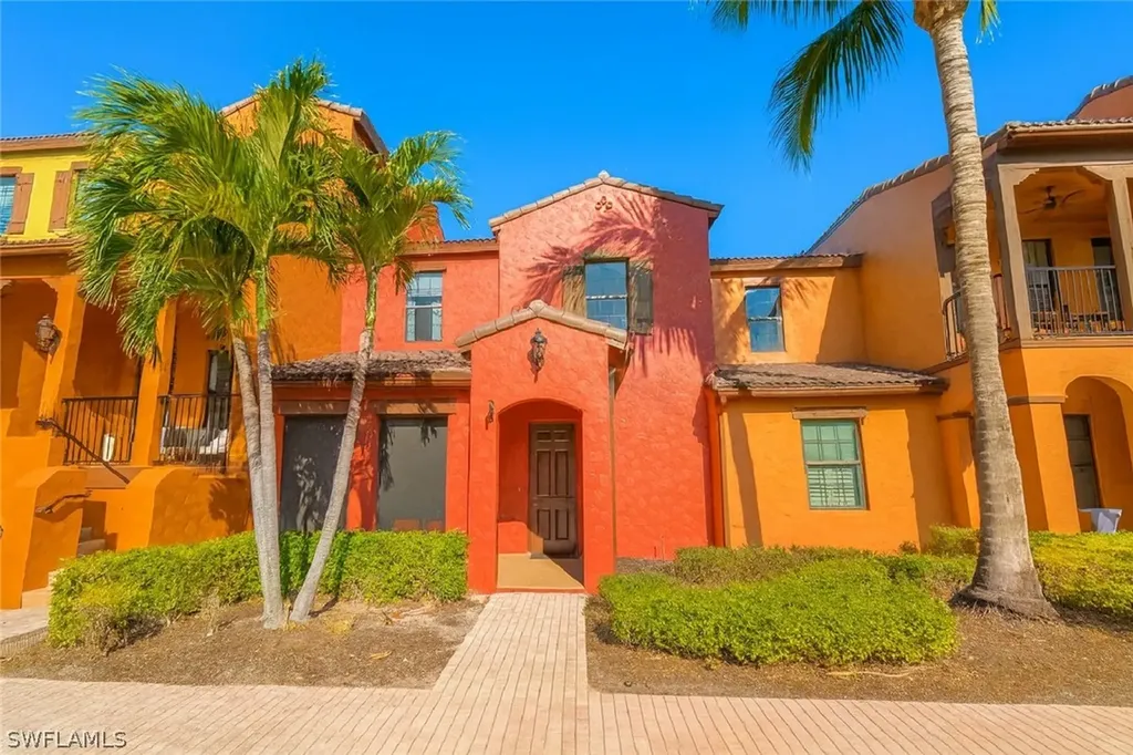 9055 Capistrano Street N Naples FL 34113